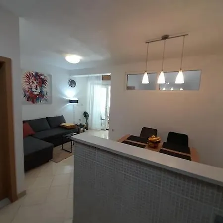 Bucko Pazdigrad سبليت